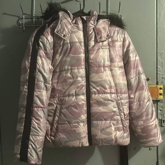 Coat - Picture 1 of 3